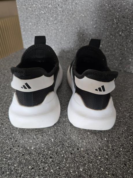 Botasky, adidas,35
