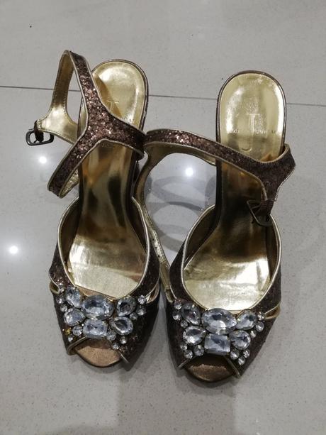 Sviatočné topánky, cena s obyčajným poštovným, 38