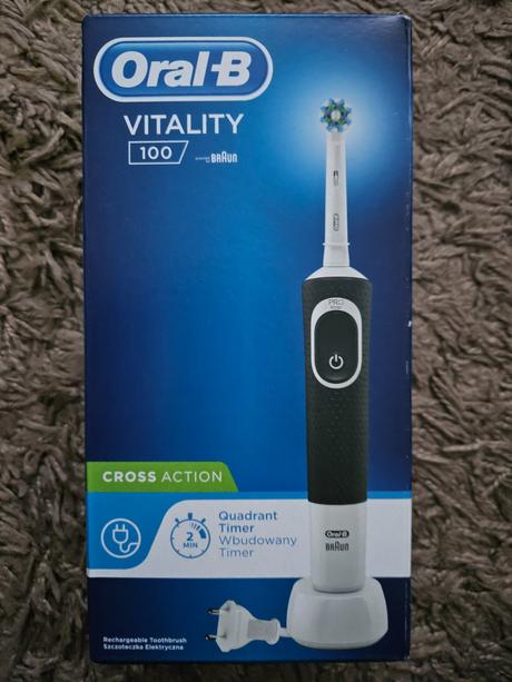 Elektrická zubná kefka oral b vitality 100,