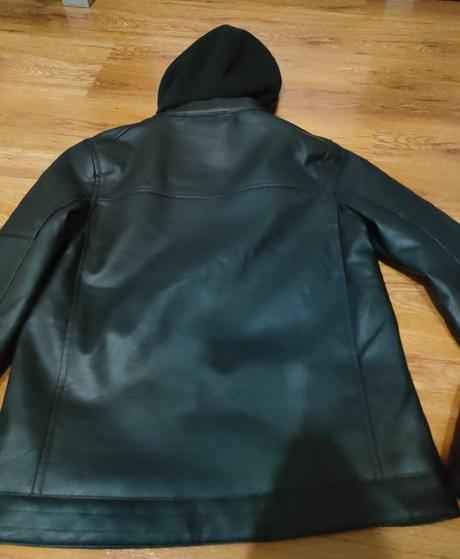 Kožená bunda, 152