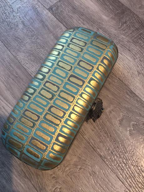 Hous of harlow clutch, house