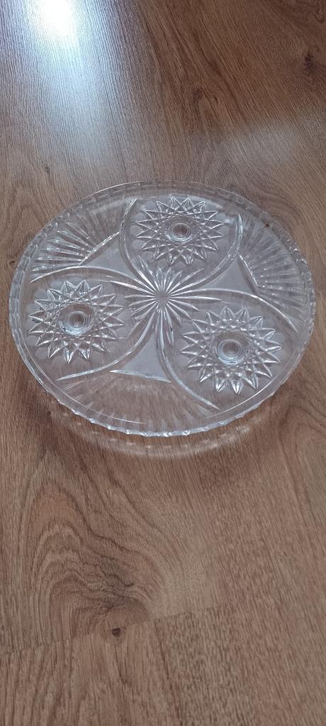 Predam keramicke pohare a salky, 