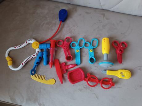 Detský lekárenský kufrík, 