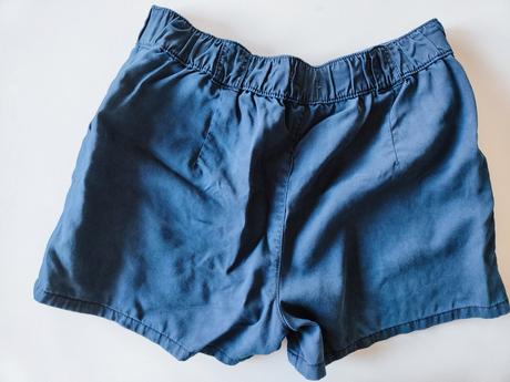 Šortky, clockhouse,38