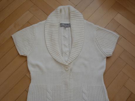 Veľmi pekný svetrík značka gin tonic, l