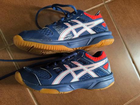 Tenisky - halovky, asics,33
