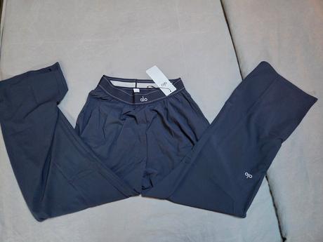 Set alo yoga (široké nohavice suit up + tr, m