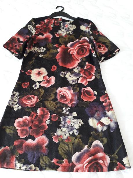 Spoločenské šaty, 38