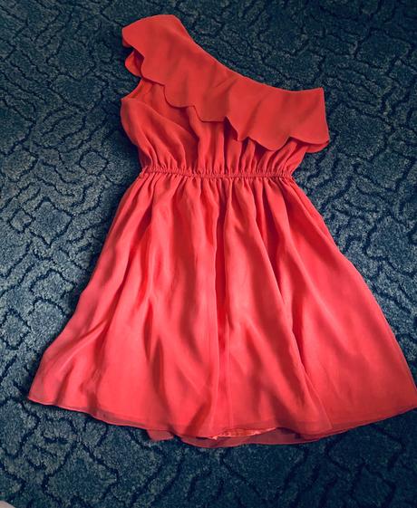 Nádherné šaty rare london aj na stužkovú, s