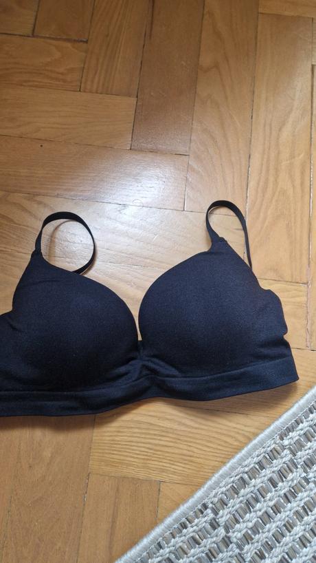 Vystuzena podprsenka, 75b