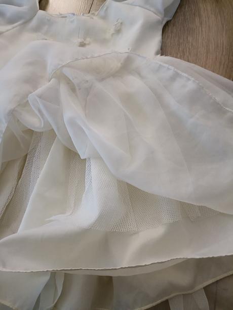 Slávnostné šaty, 128