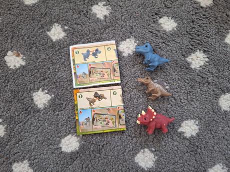 Dinosaury natoons kinder vajicko,