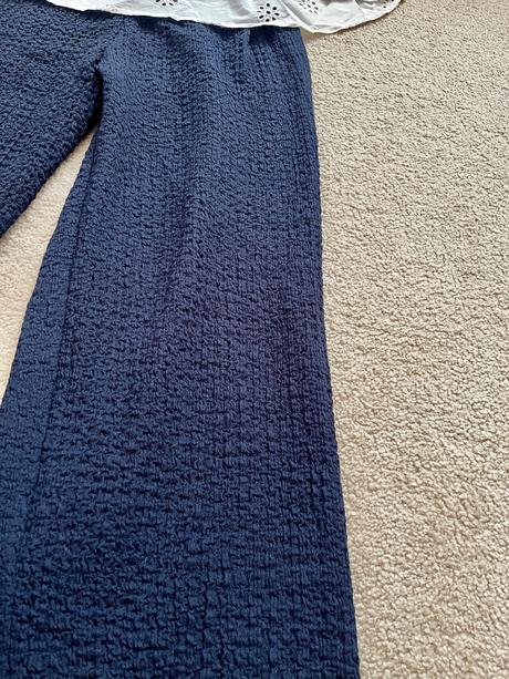 Nohavice a blúzka, next,140