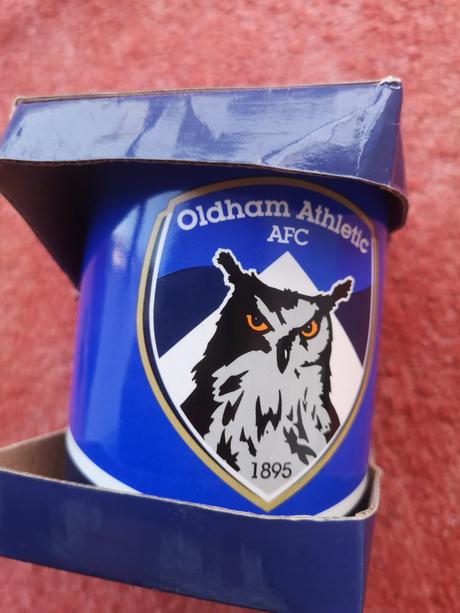 Oldham atletic šálka, 