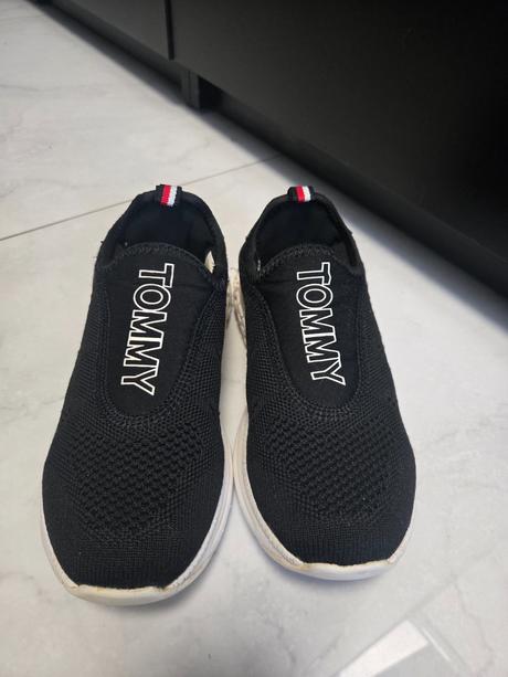 Th tenisky, tommy hilfiger,32