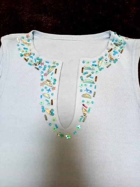 Krasny stylovy letny tricko svetrik v.s, s