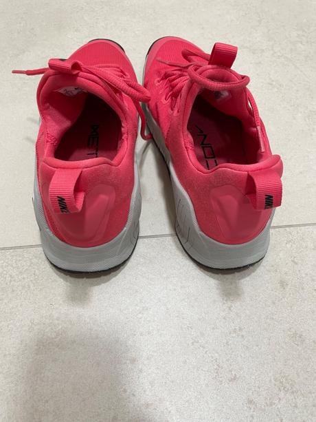 Tenisky nike free na telesnu, nike,38