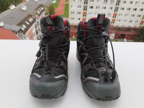 Turistické topánky, 28