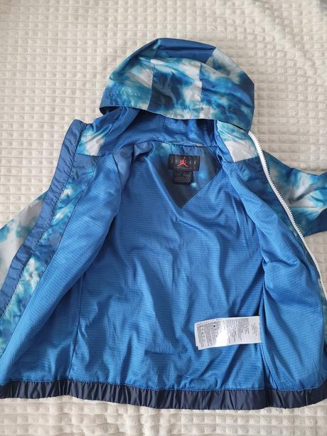 Vetrovka jordan, nike,110