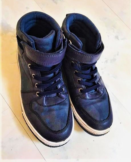 Sneakersy na suché zipsy, 31