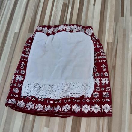 Suknička s folk motívom, 86