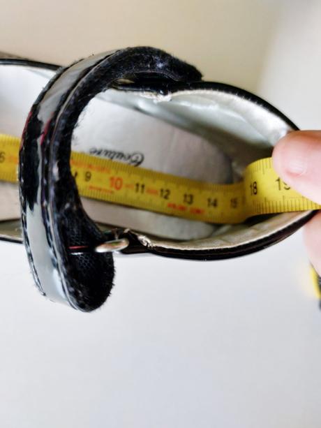 Dievcenské sviatocné topánky, 24