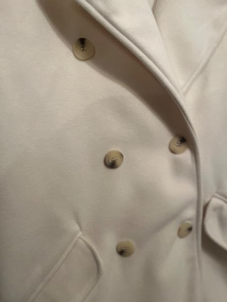 Trendyol novy bežovy kremovy kabat tenky, s