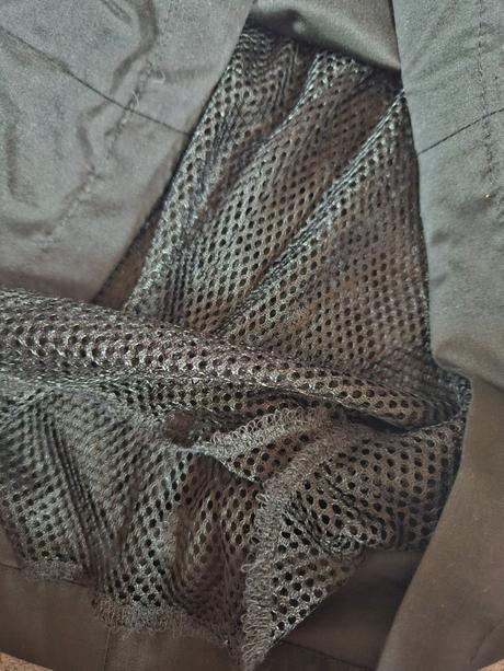 Športové šaty, 38