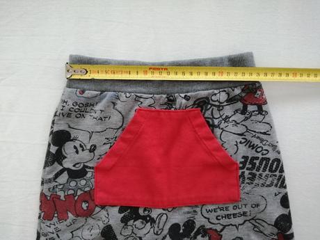 Pudlove tepláky mickey, 104