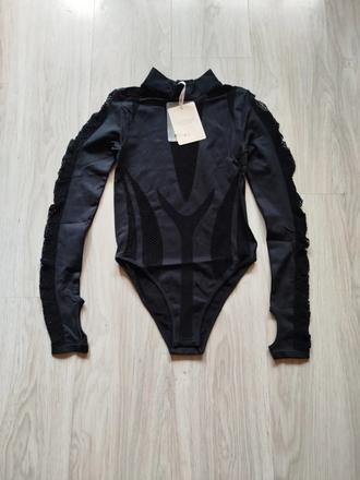Dámske body, l