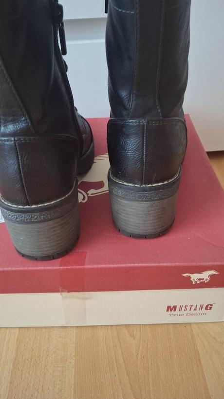Šnurovacie topánky,čižmy, mustang,38