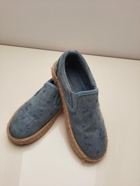 Plátenky, reserved,33