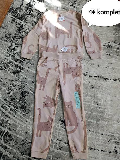 Tepláková súprava, 116