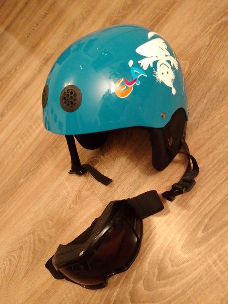 Lyžiarska prilba +okuliare, xs