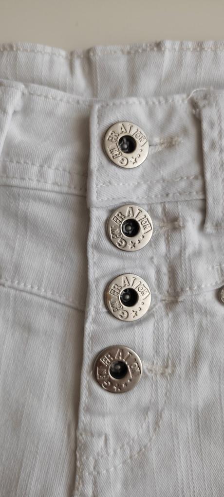 Dievčenské šortky, 146