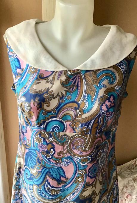 Saténové šaty/1a, 40