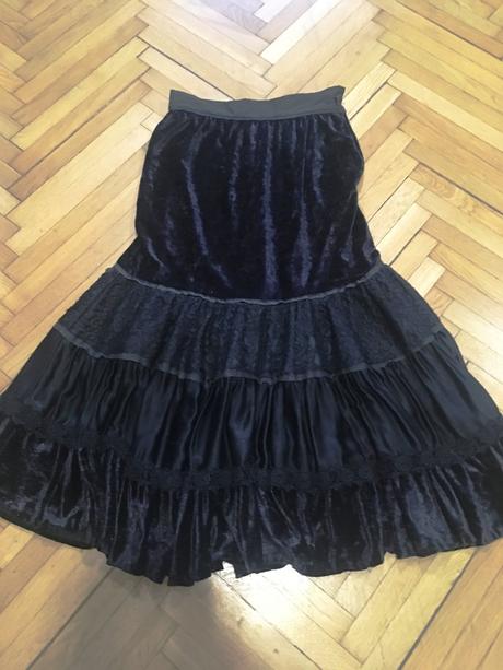 Originálny kostým vhodný aj na slávnostné priležit, m