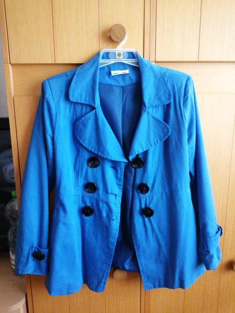 Krátky kabátik, 42