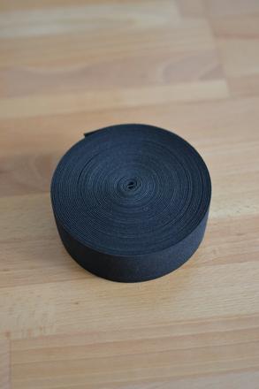 Čierna guma 4 cm 9,01 m, 