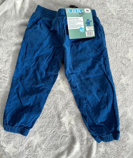 Nove nohavice, lupilu,86