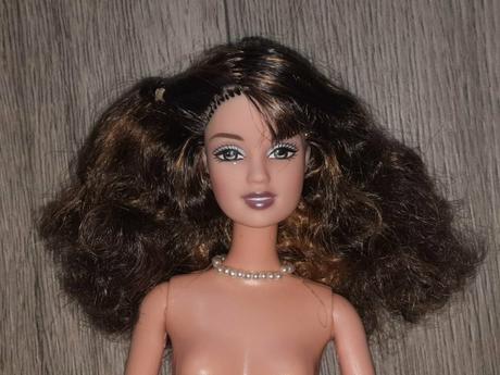 Barbie teresa fashion fever s náhrdelníkom 2005, 