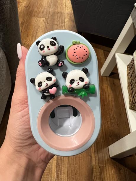 Dávkovač na zubnú pastu, 