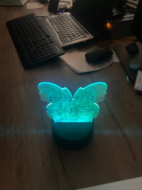 Nočná lampa motýľ, 