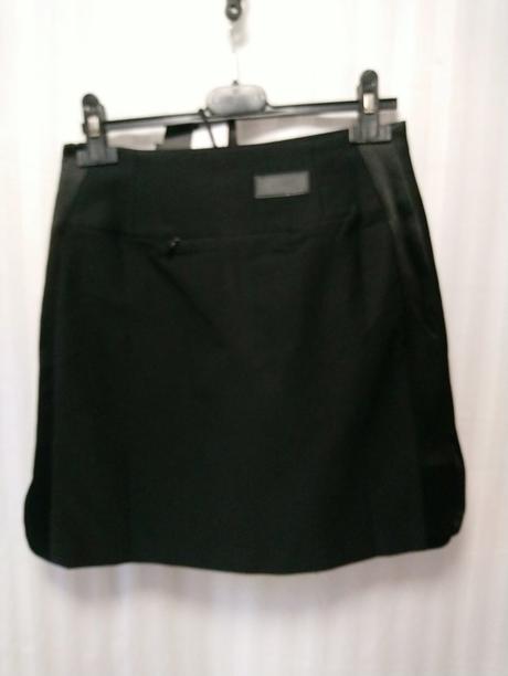 2 v 1 dámska čierna sukňa a elastické šortky, calm, xs