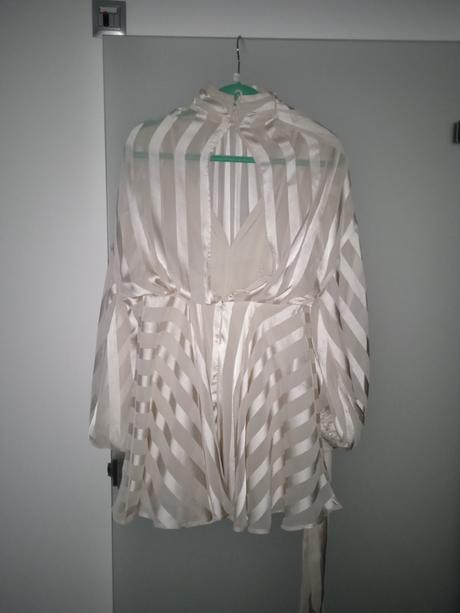 Šaty zn asos, 38