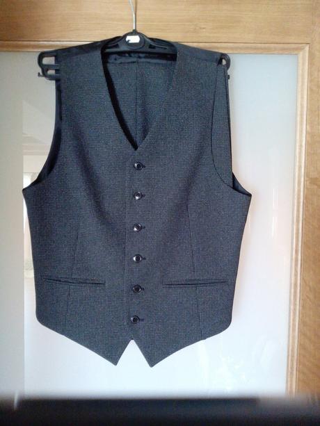 Trojdielny oblek 176/86, 48