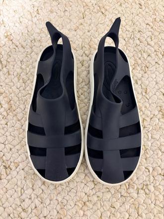 Sandálky boatilus, 22