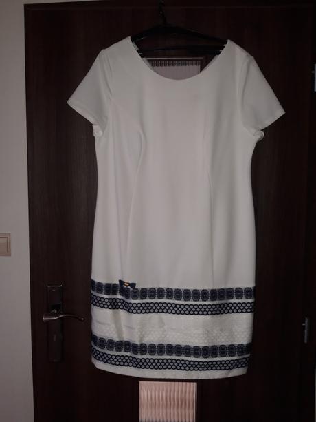 Spoločenské saty, 48