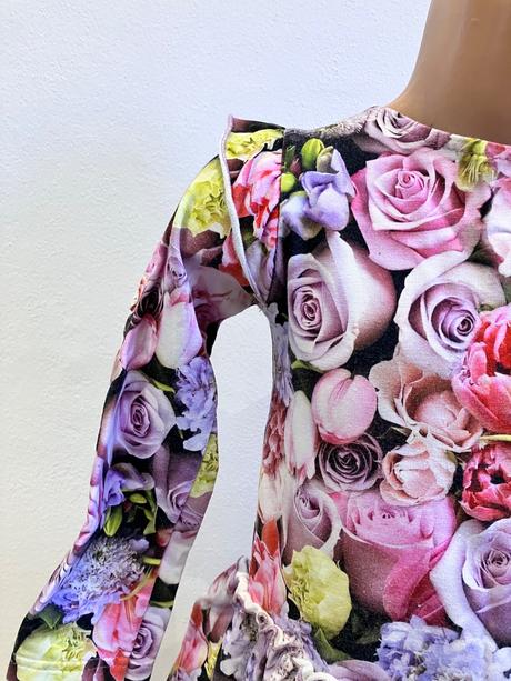 Dievčenské kvetované šaty, 116