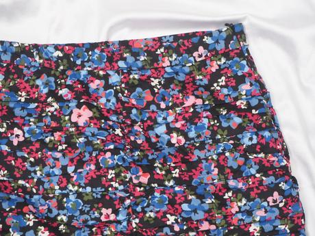 Kvalitná letná sukňa stradivarius, stradivarius,s